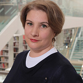 Елена Ахти