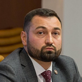 Юрий Зубарев